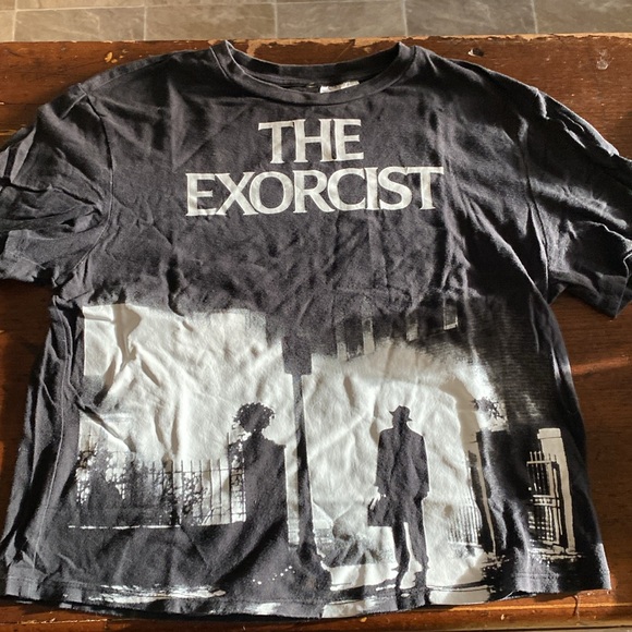 Lot of three 100% cotton tees—The Exorcist, Gremlins & Buffy the Vampire Slayer - Picture 2 of 13